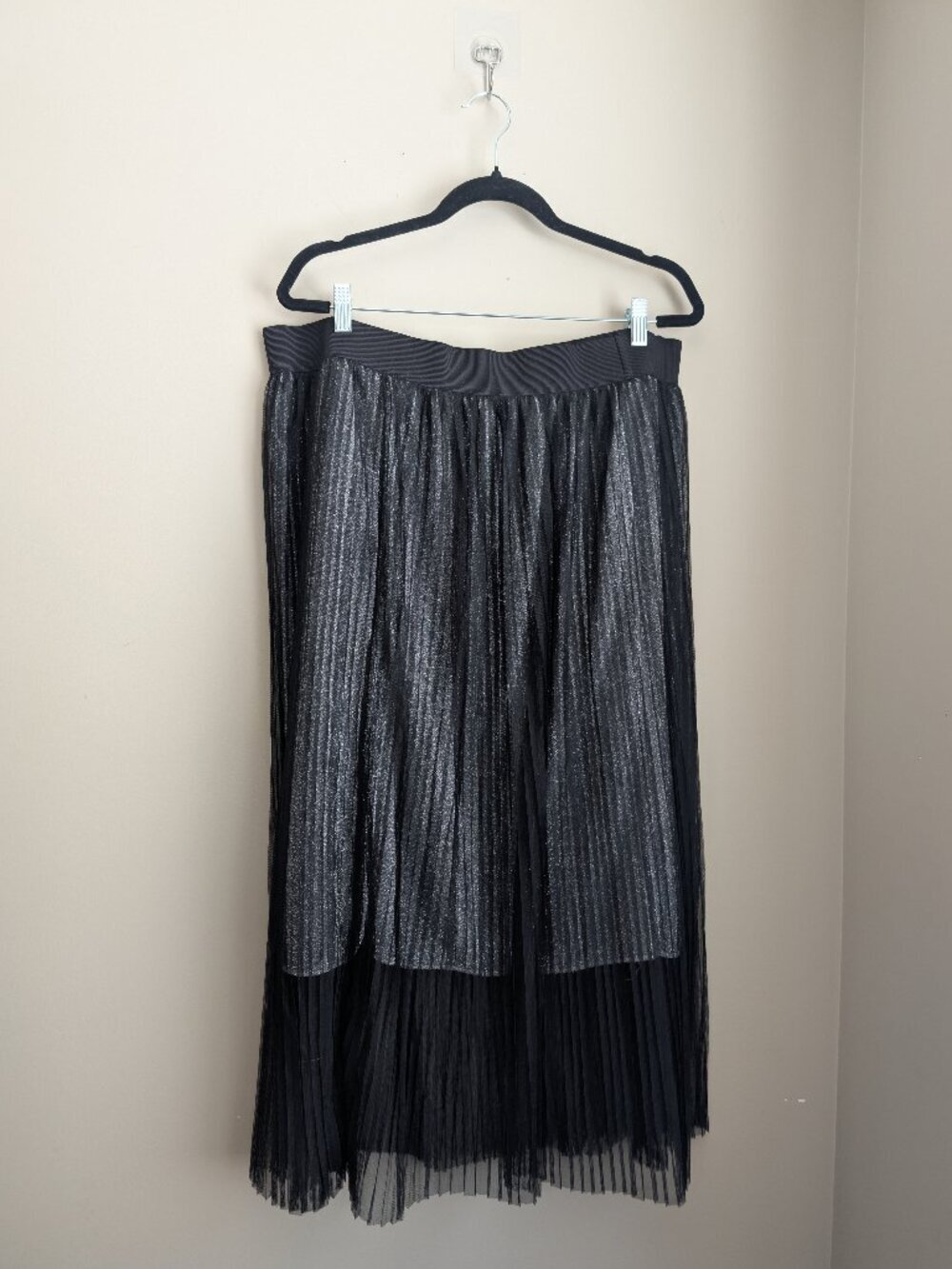 Pleated Midi Skirt with metallic silver lining and elastic waistband